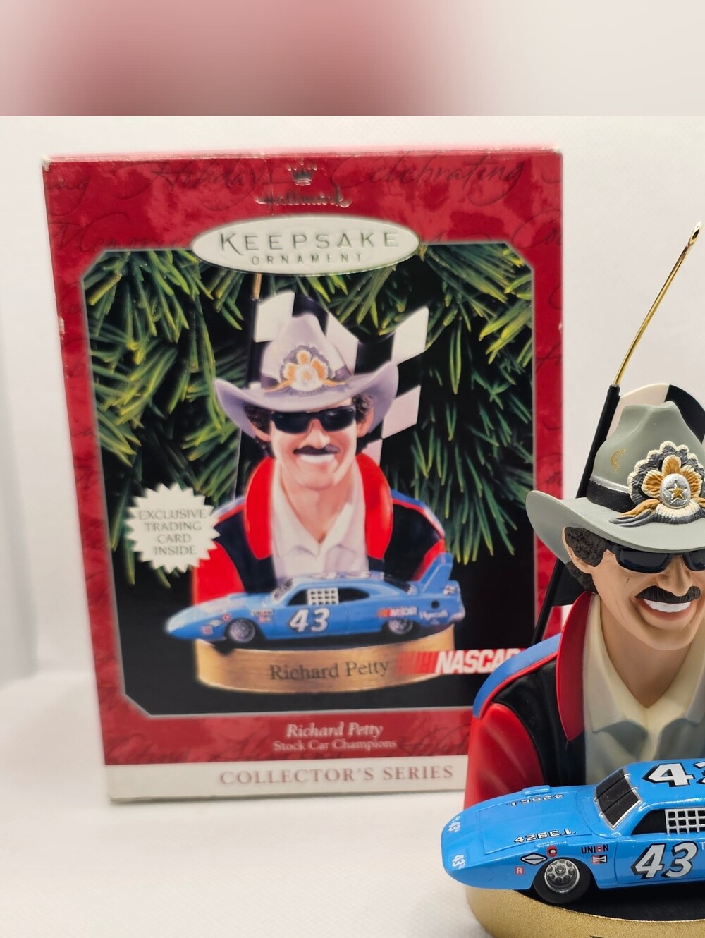 New Hallmark 1998 Richard Petty Stock Car Champions Nascar Christmas OrnamentB